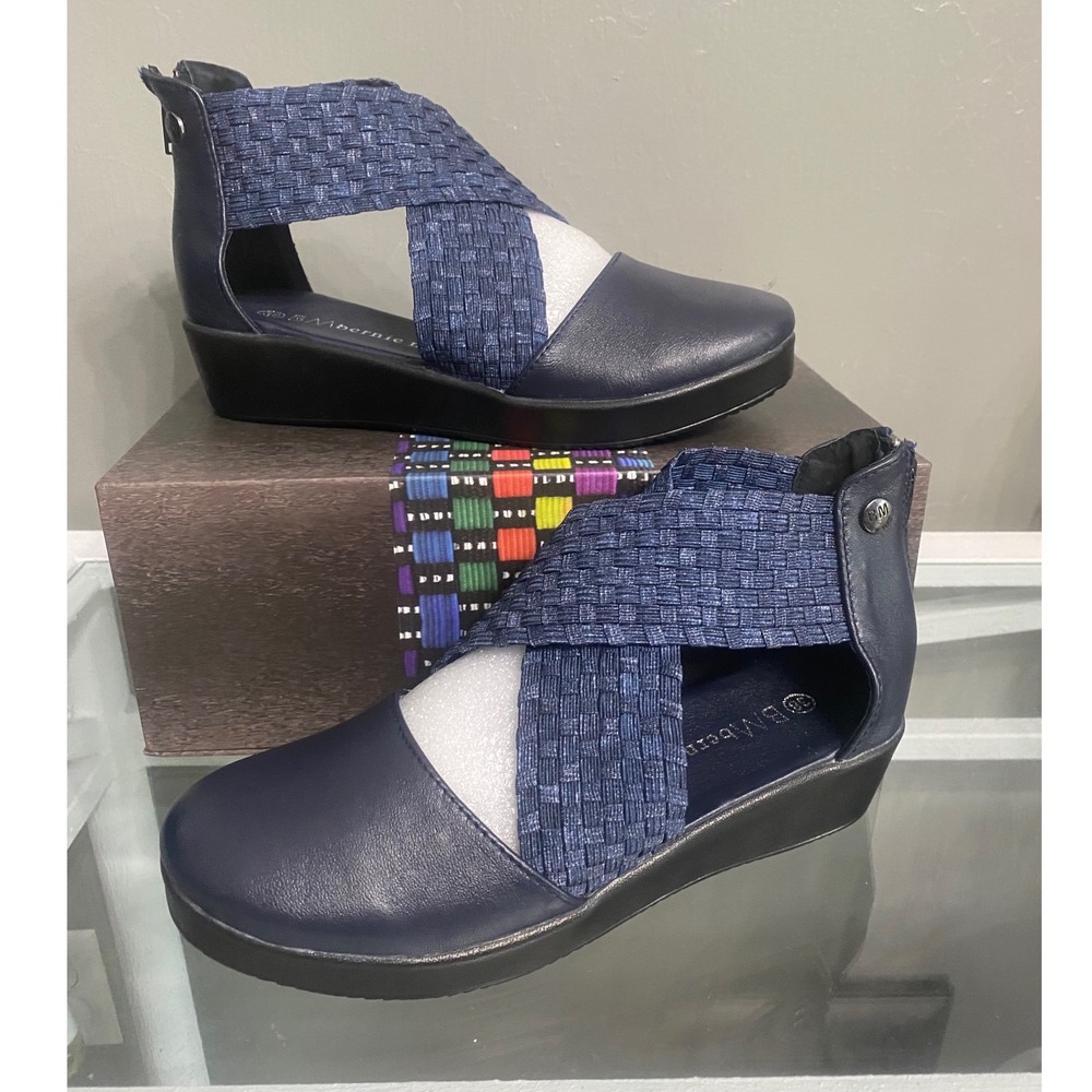 Bernie Mev Adele Navy Blue Woven Wedge Sandals Memory Foam Size 38 NEW